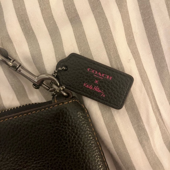 Coach x Keith Haring Leather LOVE Zip Wris… - Picture 2 of 7